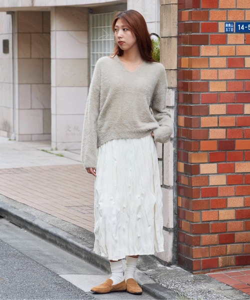 AO2（アオズ）の「Brushed V-neck pullover / 起毛Vネックプルオーバー（ニット/セーター・レディース・ブラウン/グレー/ライトブラウン/ブラック/ベージュ/ホワイト・FREE）」の20枚目の写真