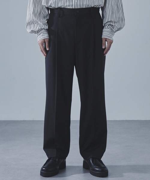 SLICK（スリック）の「【SLICK/スリック】T/R Gabardine Stretch One Tuck Tapered Pants/TRギャバジンワンタックテーパードスラックス / セットアップ（スラックス・メンズ・ブラック/チャコールグレー/ブラウン・2/1/3）」の10枚目の写真