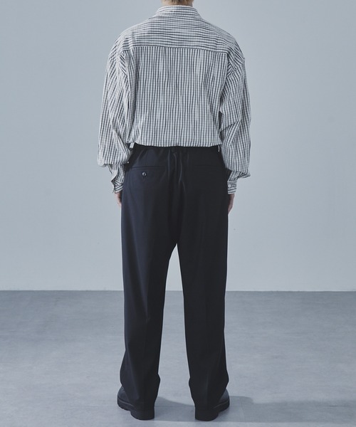 SLICK（スリック）の「【SLICK/スリック】T/R Gabardine Stretch One Tuck Tapered Pants/TRギャバジンワンタックテーパードスラックス / セットアップ（スラックス・メンズ・ブラック/チャコールグレー/ブラウン・2/1/3）」の13枚目の写真