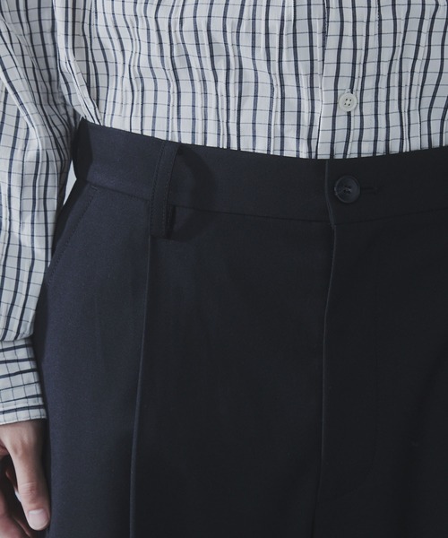 SLICK（スリック）の「【SLICK/スリック】T/R Gabardine Stretch One Tuck Tapered Pants/TRギャバジンワンタックテーパードスラックス / セットアップ（スラックス・メンズ・ブラック/チャコールグレー/ブラウン・2/1/3）」の14枚目の写真