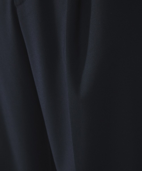 SLICK（スリック）の「【SLICK/スリック】T/R Gabardine Stretch One Tuck Tapered Pants/TRギャバジンワンタックテーパードスラックス / セットアップ（スラックス・メンズ・ブラック/チャコールグレー/ブラウン・2/1/3）」の21枚目の写真