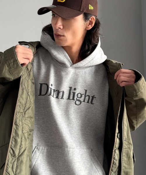 Classical Origin（クラシカルオリジン）の「「暖か素材。」裏起毛ロゴ＆スタッズ使いプルパーカー／Brushed Lining Logo＆Stud Accents Pullover Hoodie（パーカー・メンズ・ブラック/レッド/杢グレー・SMALL/MEDIUM/LARGE）」の4枚目の写真