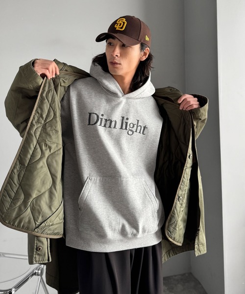 Classical Origin（クラシカルオリジン）の「「暖か素材。」裏起毛ロゴ＆スタッズ使いプルパーカー／Brushed Lining Logo＆Stud Accents Pullover Hoodie（パーカー・メンズ・ブラック/レッド/杢グレー・SMALL/MEDIUM/LARGE）」の5枚目の写真