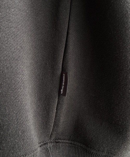 Classical Origin（クラシカルオリジン）の「「暖か素材。」裏起毛ロゴ＆スタッズ使いプルパーカー／Brushed Lining Logo＆Stud Accents Pullover Hoodie（パーカー・メンズ・ブラック/レッド/杢グレー・SMALL/MEDIUM/LARGE）」の18枚目の写真