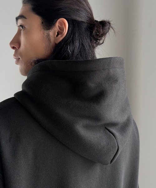 Classical Origin（クラシカルオリジン）の「「暖か素材。」裏起毛ロゴ＆スタッズ使いプルパーカー／Brushed Lining Logo＆Stud Accents Pullover Hoodie（パーカー・メンズ・ブラック/レッド/杢グレー・SMALL/MEDIUM/LARGE）」の21枚目の写真