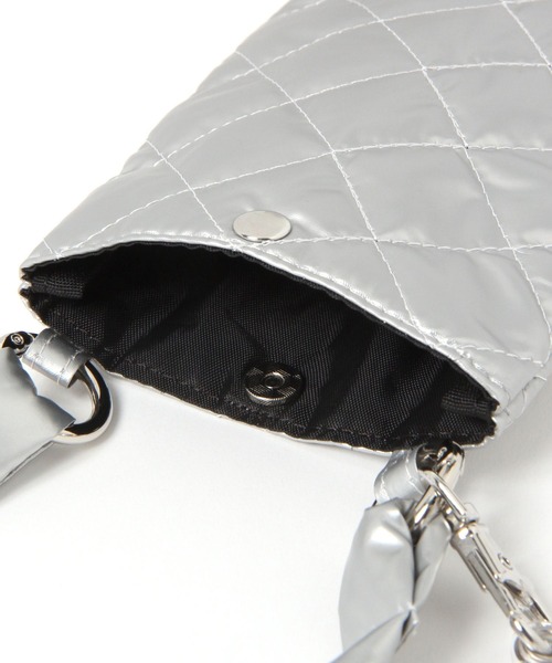 GLOBAL WORK（グローバルワーク）の「キルティングスマホショルダー/599559（スマホケース/カバー・レディース・ブラック/シルバー/ピンク/ネイビー/イエロー・FREE）」の17枚目の写真