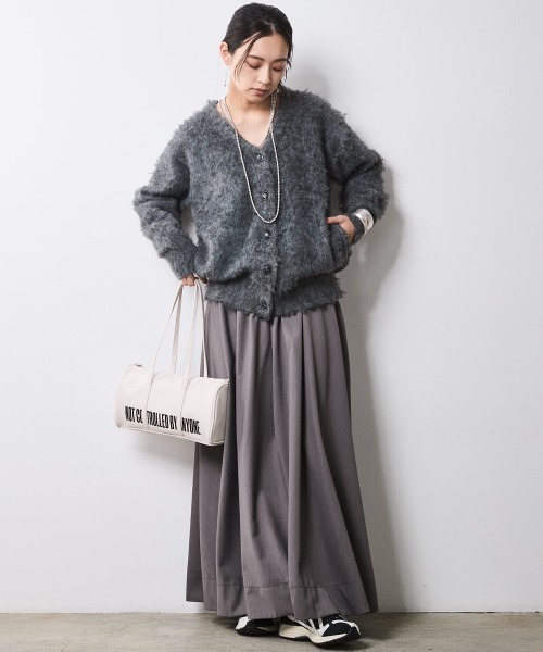 CHIC STYLE（シックスタイル）の「フレアマキシスカート＜大きいサイズ有＞シックスタイル（スカート・レディース・グレー/アイボリー系/ブラック/ボルドー・L/M/5L/4L/3L/LL）」の14枚目の写真