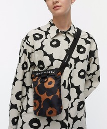 marimekko（マリメッコ）の「【JAPAN EXCLUSIVE】Unikko / Je Neat Phone Pocket（ショルダーバッグ）」