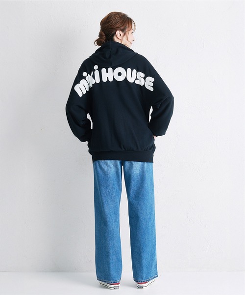 MIKI HOUSE(ミキハウス)の「【WEB限定】バックロゴパーカー(大人用)(パーカー・レディース・ベージュ/ロイヤルブルー/ラベンダー/ブラック・S(155-165cm)/M(165-175cm)/L(175-185cm))」の9枚目の写真