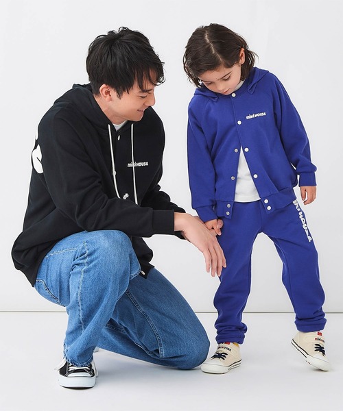 MIKI HOUSE(ミキハウス)の「【WEB限定】バックロゴパーカー(大人用)(パーカー・レディース・ベージュ/ロイヤルブルー/ラベンダー/ブラック・S(155-165cm)/M(165-175cm)/L(175-185cm))」の11枚目の写真