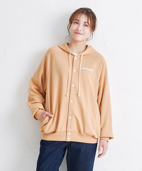 MIKI HOUSE(ミキハウス)の「【WEB限定】バックロゴパーカー(大人用)(パーカー・レディース・ベージュ/ロイヤルブルー/ラベンダー/ブラック・S(155-165cm)/M(165-175cm)/L(175-185cm))」の5枚目の写真