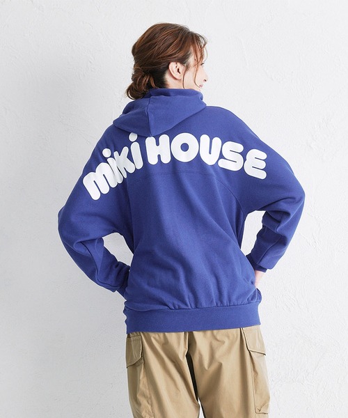 MIKI HOUSE(ミキハウス)の「【WEB限定】バックロゴパーカー(大人用)(パーカー・レディース・ベージュ/ロイヤルブルー/ラベンダー/ブラック・S(155-165cm)/M(165-175cm)/L(175-185cm))」の17枚目の写真