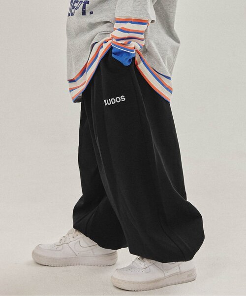 BREEZE（ブリーズ）の「【WEB限定/ジュニア対応】 スーパーワイドパンツ（スウェットパンツ・キッズ・グレー/ブラック・100/110/120/130/140/150）」の2枚目の写真