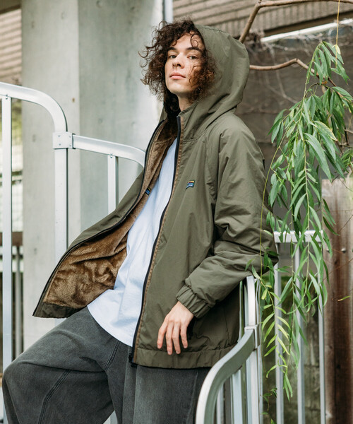 バーバリーブリット　フード付きジャケット　ナイロンジャケット　オリーブ チェッカーテープ ナイロン フーデッドジャケット (リースグリーン