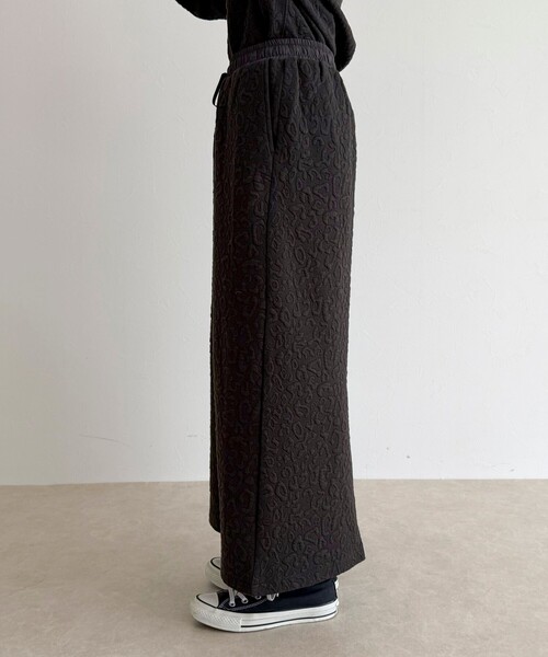 fredy emue(フレディエミュ)の「レオパードジャガードスカート(スカート・レディース・ベージュ/オフホワイト/チャコールグレー・38)」の4枚目の写真