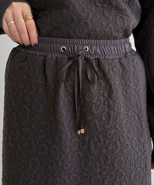 fredy emue(フレディエミュ)の「レオパードジャガードスカート(スカート・レディース・ベージュ/オフホワイト/チャコールグレー・38)」の7枚目の写真