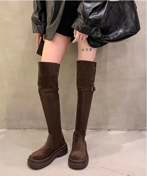 gossip!ロサンゼルス(ゴシップロサンゼルス)の「スエード ボリュームトラックソールロングブーツ Y2K 厚 美脚 秋冬 2WAY(ブーツ・レディース・ダークブラウン/ベージュ/ブラック・S/M/XL/L)」の1枚目の写真