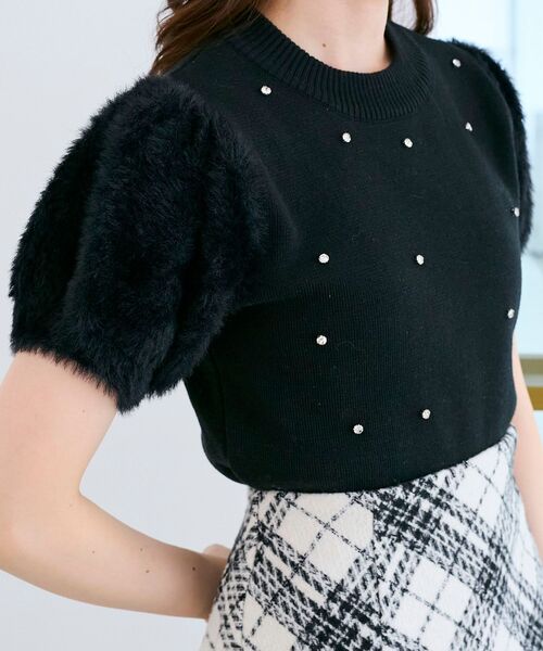 MAJESTIC LEGON（マジェスティックレゴン）の「キラキラ袖シャギーニット（ニット/セーター・レディース・ピンク/ブラック/アイボリー・MEDIUM）」の2枚目の写真