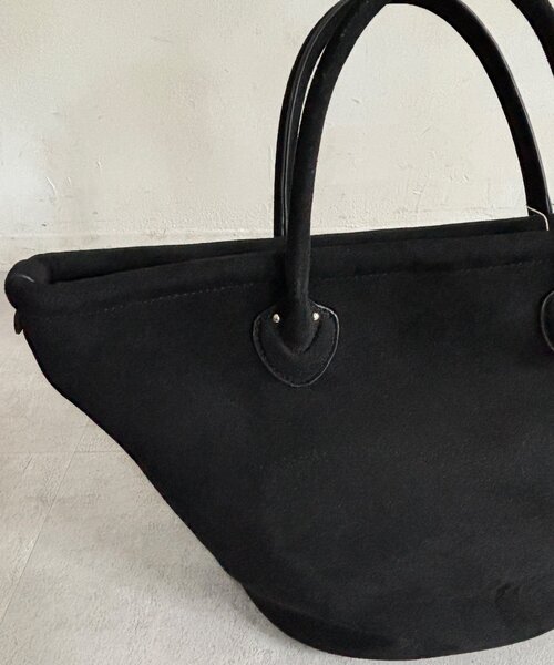 DouDou（ドゥドゥ）の「【WEB限定】スエードパイピングトート（ショルダーバッグ・レディース・ベージュ/グリーン/キャメル/ブラック・FREE）」の8枚目の写真