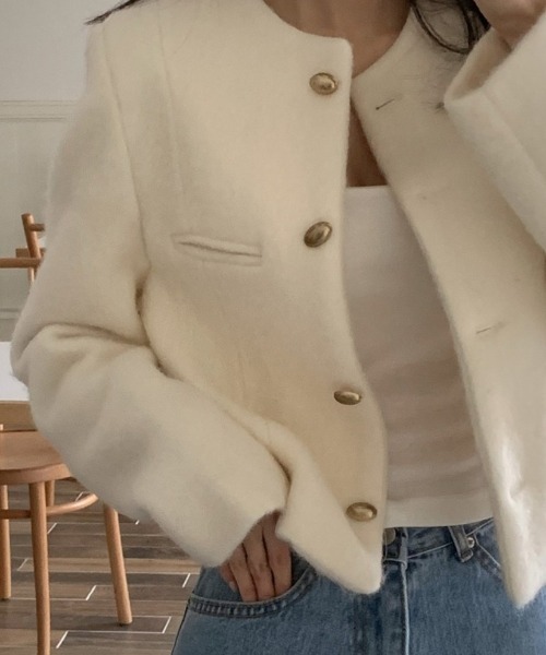 FREE STYLISTS(フリー スタイリスト)の「YUGA_YGMC Wool-like cropped jacket(ノーカラージャケット・レディース・オフホワイト/グレー・FREE)」の5枚目の写真