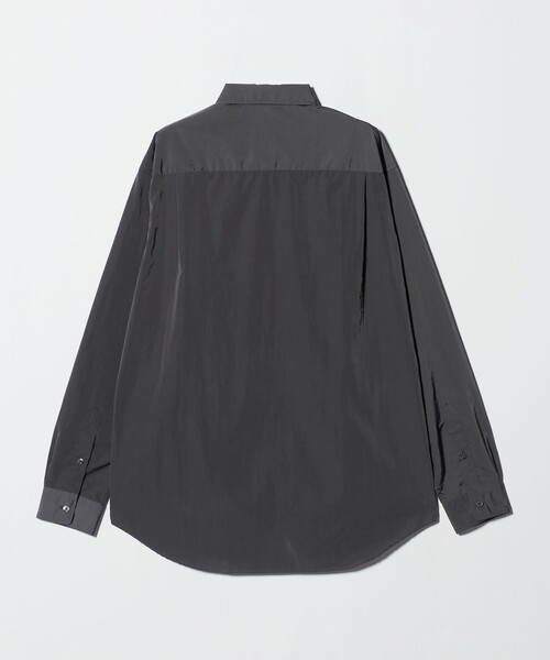 A DAY IN THE LIFE UNITED ARROWS(アデイインザライフユナイテッドアローズ)の「グロッシーナイロン リラックスシャツ<A DAY IN THE LIFE>(シャツ/ブラウス・メンズ・ネイビー/ダークグレー・M/L)」の3枚目の写真