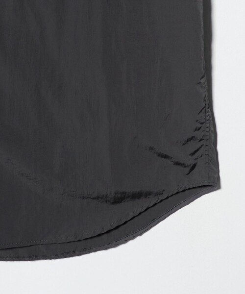 A DAY IN THE LIFE UNITED ARROWS(アデイインザライフユナイテッドアローズ)の「グロッシーナイロン リラックスシャツ<A DAY IN THE LIFE>(シャツ/ブラウス・メンズ・ネイビー/ダークグレー・M/L)」の6枚目の写真
