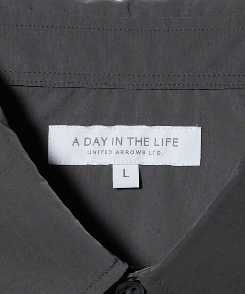 A DAY IN THE LIFE UNITED ARROWS(アデイインザライフユナイテッドアローズ)の「グロッシーナイロン リラックスシャツ<A DAY IN THE LIFE>(シャツ/ブラウス・メンズ・ネイビー/ダークグレー・M/L)」の11枚目の写真