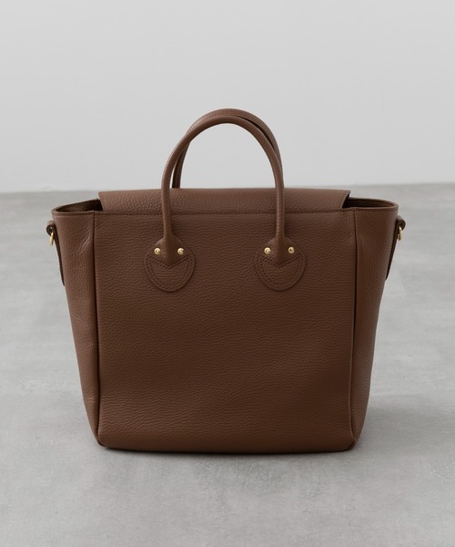 YOUNG&OLSEN The DRYGOODS STORE（ヤングアンドオルセン）の「【YOUNG&OLSEN】EMBOSSED LEATHER DELUXE TOTE S（トートバッグ・レディース・ブラウン/ブラック/ベージュ・FREE）」の5枚目の写真