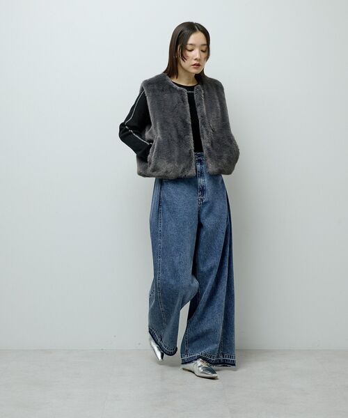 ELENCARE DUE（エレンカーレデュエ）の「・ELENCARE DUE フォックス調ファーベスト（ベスト・レディース・ブラウン/アイボリー/チャコールグレー・FREE）」の4枚目の写真