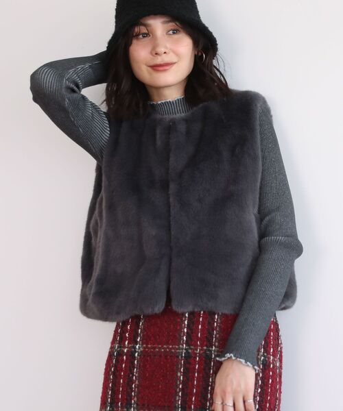 ELENCARE DUE（エレンカーレデュエ）の「・ELENCARE DUE フォックス調ファーベスト（ベスト・レディース・ブラウン/アイボリー/チャコールグレー・FREE）」の19枚目の写真