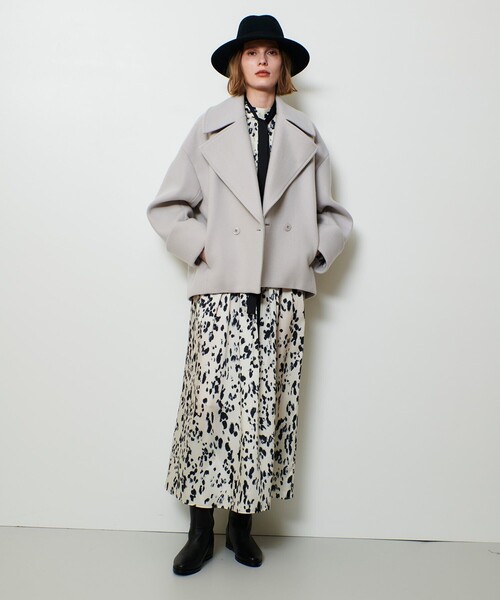 allureville(アルアバイル)の「OFFICINAプリーツフレアワンピース(ワンピース・レディース・アイボリー/ブラック・2/1)」の20枚目の写真