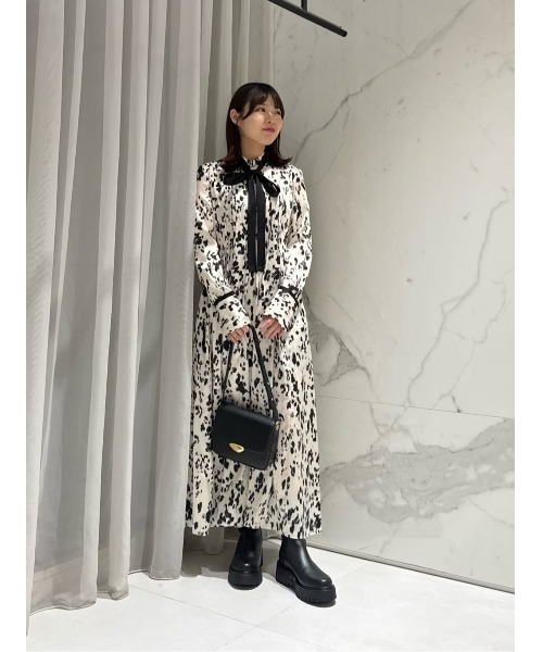 OFFICINAプリーツフレアワンピース（ワンピース）｜allureville