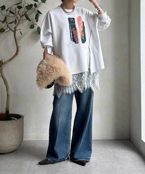 DouDou(ドゥドゥ)の「【WEB限定】ペイント柄トップス(Tシャツ/カットソー・レディース・ホワイト/ブラック/グレー・FREE)」の4枚目の写真