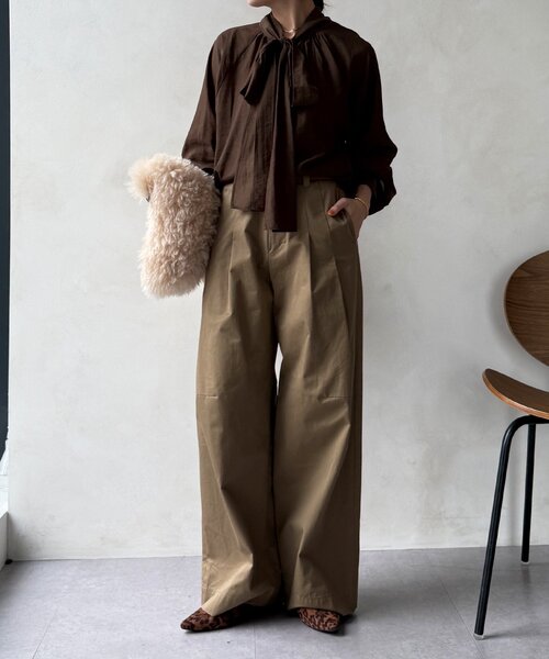 DouDou（ドゥドゥ）の「棒タイ2WAYブラウス（シャツ/ブラウス・レディース・オフホワイト/ブラック/カーキ・FREE）」の13枚目の写真