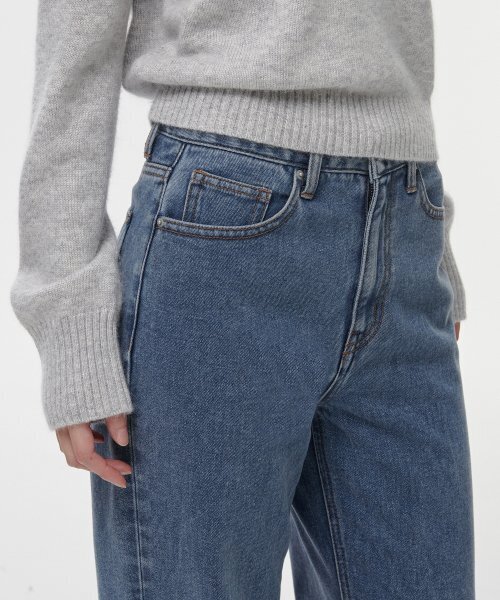 MUSINSA STANDARD WOMAN（ムシンサスタンダードウーマン）の「ウィメンズ裏起毛ストレートデニムパンツ[ミディアムインディゴ]（デニムパンツ・レディース・その他・30/24/25/26/27/28/29）」の4枚目の写真
