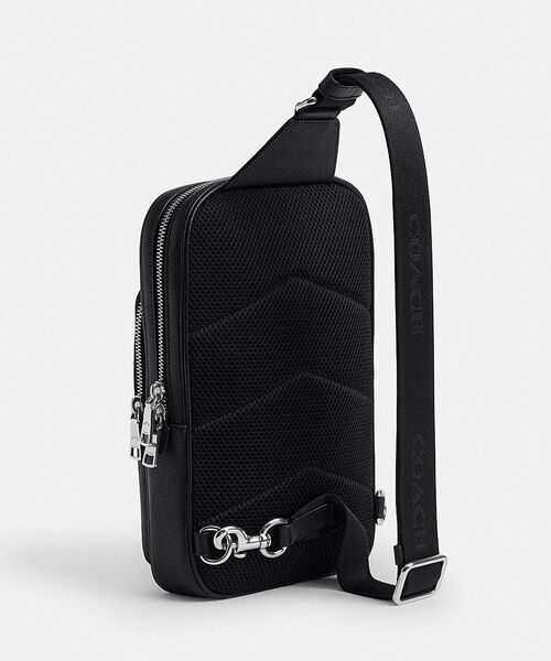 COACH（コーチ）の「フェリックス スリング バッグ・シグネチャー キャンバス（ボディバッグ/ウエストポーチ・メンズ・ブラック系その他・ONE）」の3枚目の写真