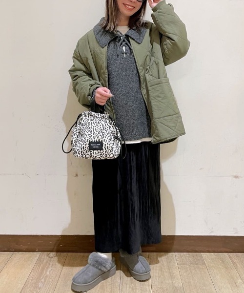 Right-on（ライトオン）の「【HONEYSUCKLE ROSE】メランジスキッパーセーター (大きめ襟/リボン付き/ゆるシルエット/フェミニン/オールシーズン)（ニット/セーター・レディース・ベージュ/ダークグレー/ブルー・L/M）」の16枚目の写真