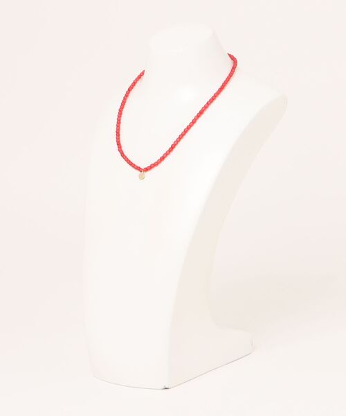 rapiecage(ラピエサージュ)の「メタルトップケシビーズネックレス(ネックレス・レディース・レッド/グリーン/ベージュ・FREE)」の4枚目の写真