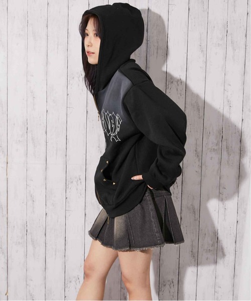 GORGE（ゴージ）の「《スプレー加工×ロゴプリント》レディース 裏起毛 ジップパーカー ストリート フェードカラー 秋冬（パーカー・レディース・ネイビー/ピンク/ブラック・F）」の9枚目の写真