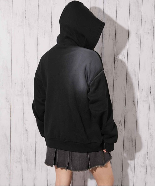 GORGE（ゴージ）の「《スプレー加工×ロゴプリント》レディース 裏起毛 ジップパーカー ストリート フェードカラー 秋冬（パーカー・レディース・ネイビー/ピンク/ブラック・F）」の10枚目の写真