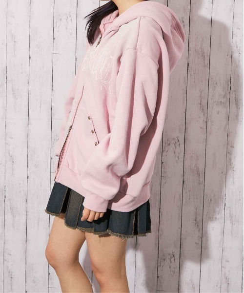 GORGE（ゴージ）の「《スプレー加工×ロゴプリント》レディース 裏起毛 ジップパーカー ストリート フェードカラー 秋冬（パーカー・レディース・ネイビー/ピンク/ブラック・F）」の13枚目の写真