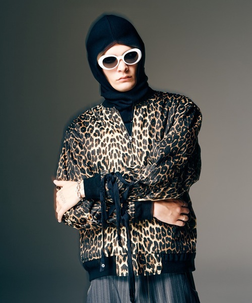 glamb（グラム）の「Knit Hoodie Snood / ニットフーディースヌード（ネックウォーマー/スヌード・メンズ・ブラック/グレー・FREE）」の10枚目の写真