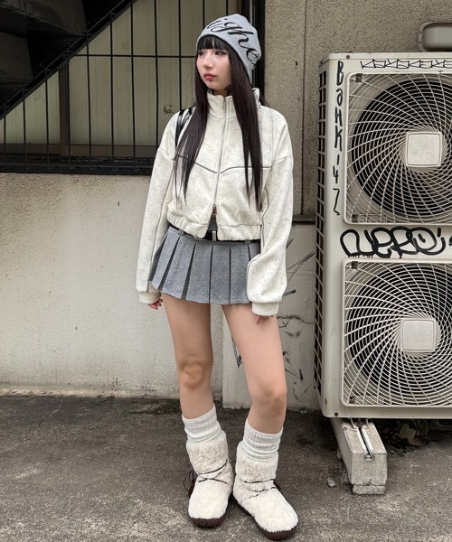 Figments（フィグメンツ）の「パイピングトラックジャケット（ブルゾン・レディース・チャコールグレー/ホワイト・FREE）」の6枚目の写真