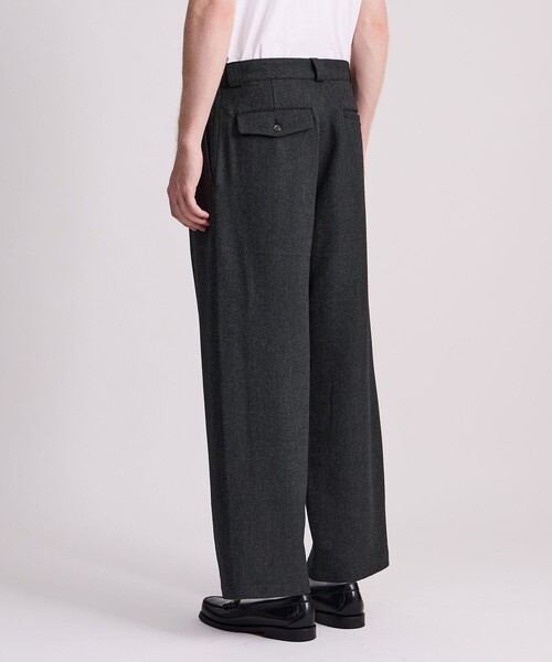 Saturdays NYC(サタデーズ ニューヨークシティ )の「George Wool Wide Two Tuck Pants(その他パンツ・メンズ・ブラック・S/L/X-SMALL/M)」の2枚目の写真