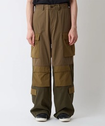 WHITE MOUNTAINEERING(�z���C�g�}�E���e�j�A�����O)�́yWhite Mountaineering/�z���C�g�}�E���e�j�A�����O�zWIDE CARGO PANTS(�J�[�S�p���c)