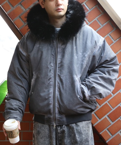 ８(eight)（エイト）の「ヴィンテージ加工フードボンバージャケット（ブルゾン・メンズ・グレー/ブラック/カーキ・MEDIUM/LARGE）」の7枚目の写真