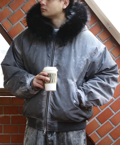 ８(eight)（エイト）の「ヴィンテージ加工フードボンバージャケット（ブルゾン・メンズ・グレー/ブラック/カーキ・MEDIUM/LARGE）」の8枚目の写真