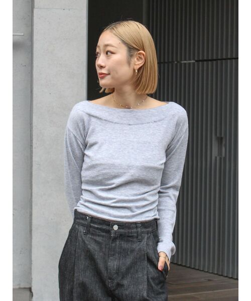 Ungrid（アングリッド）の「ギャザーデザインフィットニット（ニット/セーター・レディース・チャコールグレー/ライトグレー/レッド・FREE）」の6枚目の写真