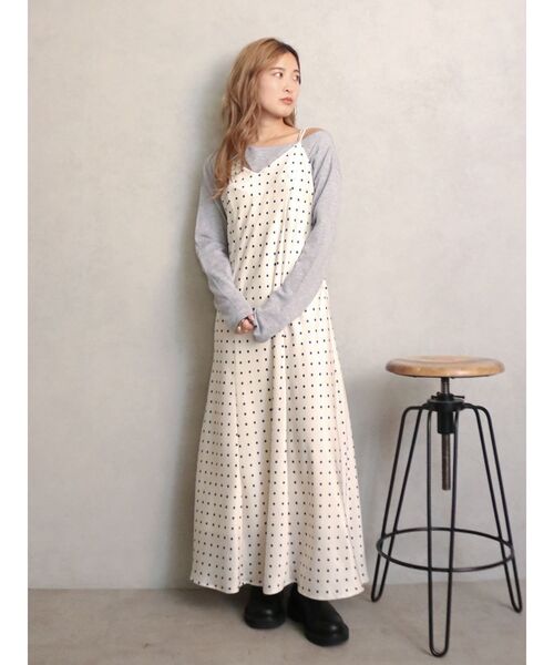 Ungrid（アングリッド）の「ギャザーデザインフィットニット（ニット/セーター・レディース・チャコールグレー/ライトグレー/レッド・FREE）」の21枚目の写真