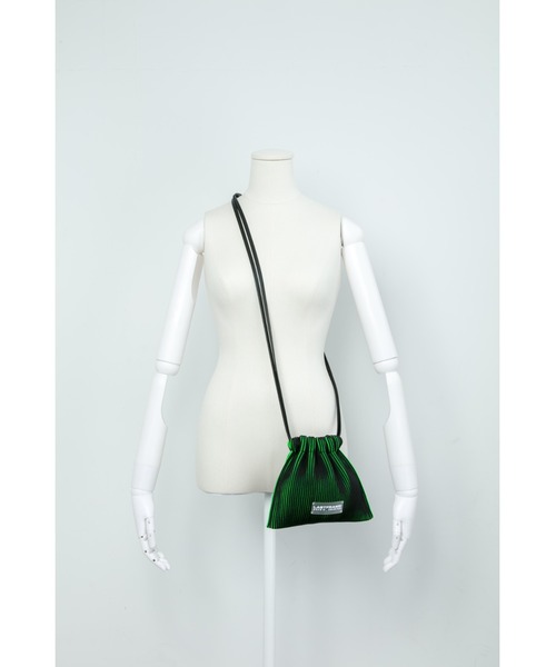 LASTFRAME（ラストフレーム）の「KASANE SACK BAG MINI（ショルダーバッグ・レディース・ブラック系その他/グレー系その他/グリーン系その他/ピンク系その他・mini）」の8枚目の写真